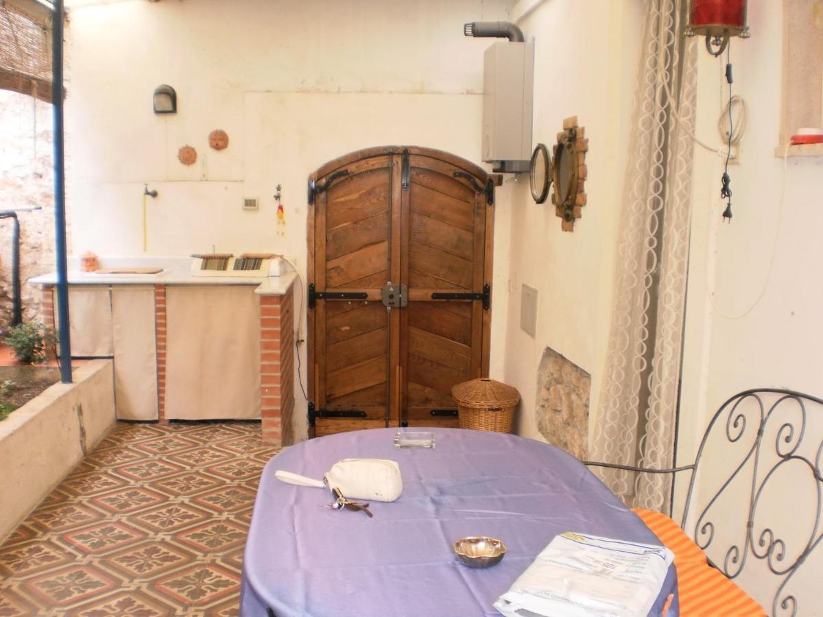 The Old Garden Villa Gaeta Habitación foto